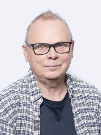 Lähikuvassa Jukka Korhonen.