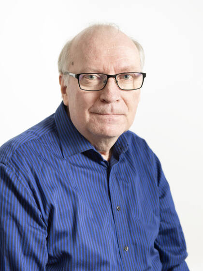 Lähikuvassa Markku Holopainen.