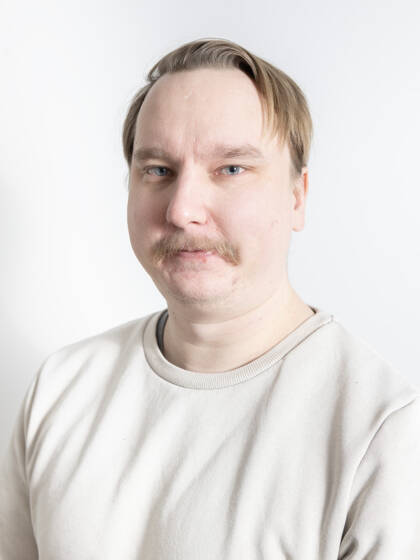 Lähikuvassa Topi Miettinen.