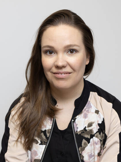 Lähikuvassa Aino Nissinen.