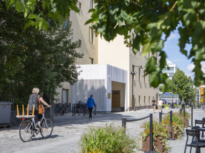 Postitalon seurakuntakeskus Museokadulla.