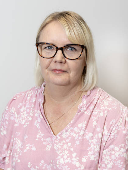 Marita Sinkkonen lähikuvassa.