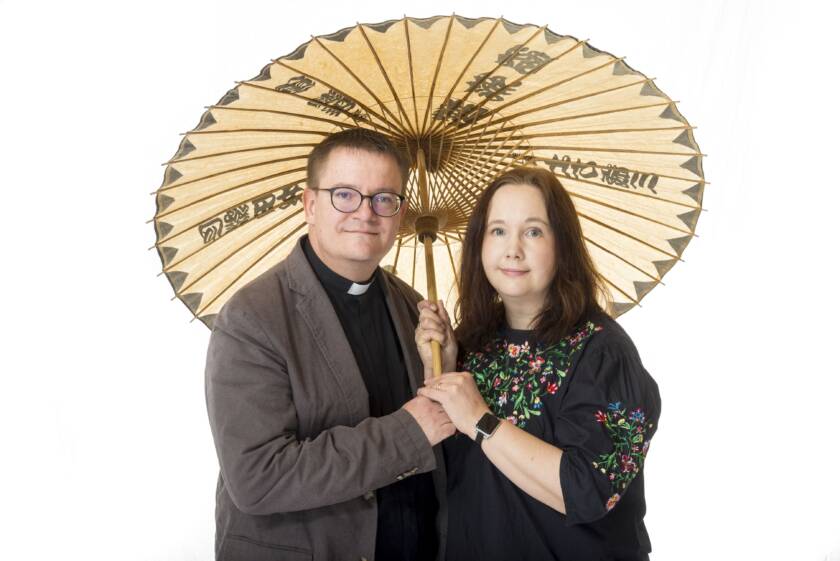 Lähikuvassa Asako ja Lauri Palmu.