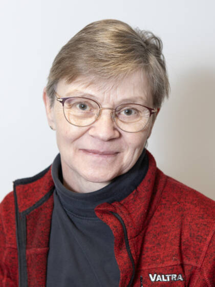 Lähikuvassa Mirja Aaltonen.