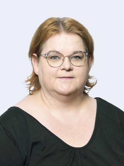 Lähikuvassa Kirsi Pakarinen.