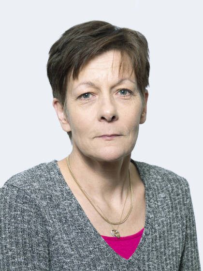 Lähikuvassa Sari Paulus.