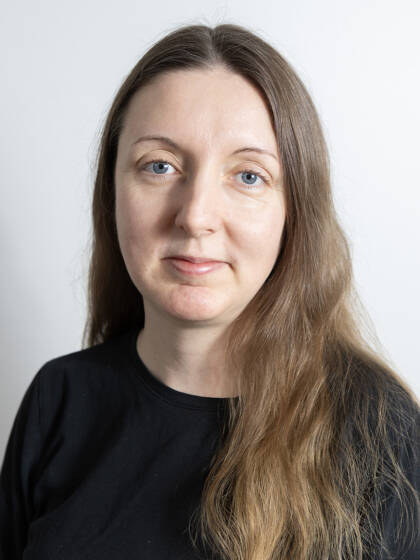 Katja Nenonen lähikuvassa.