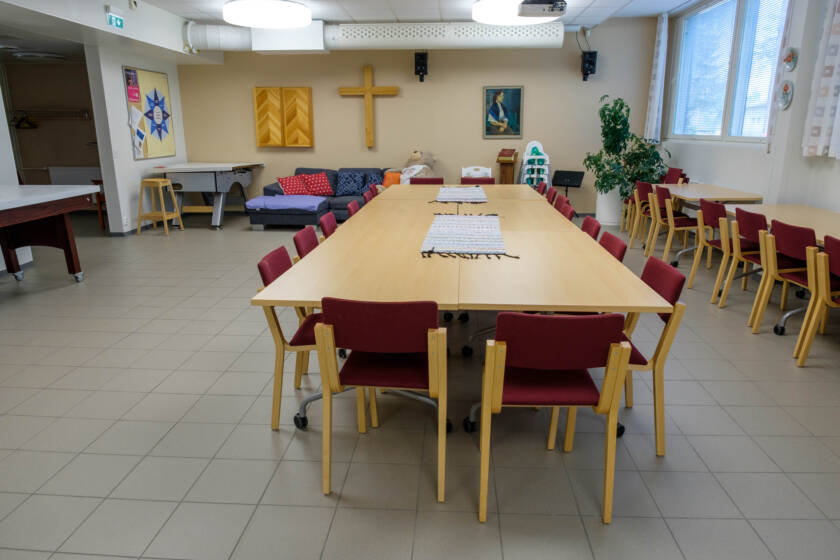 Nilsiän alakerran sali.