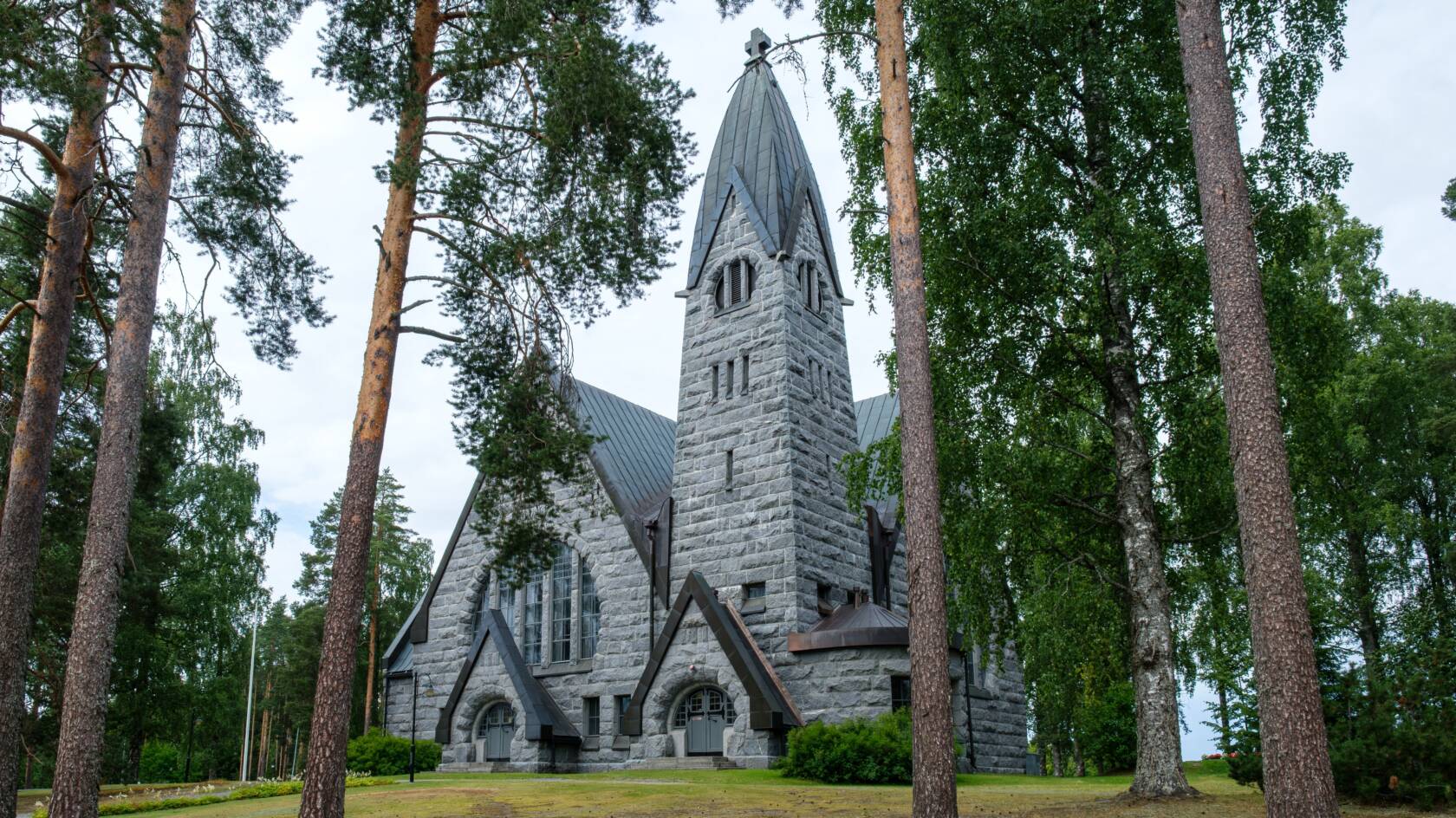 Muuruveden kirkon ulkokuva.
