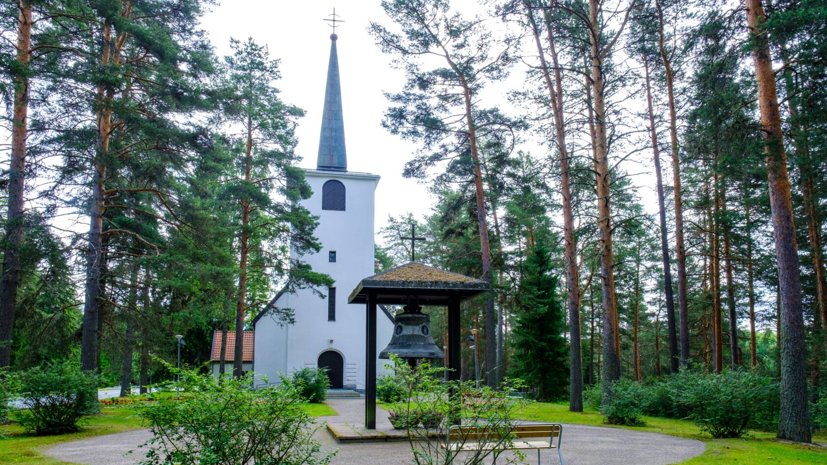 Riistaveden kirkon ulkokuva.