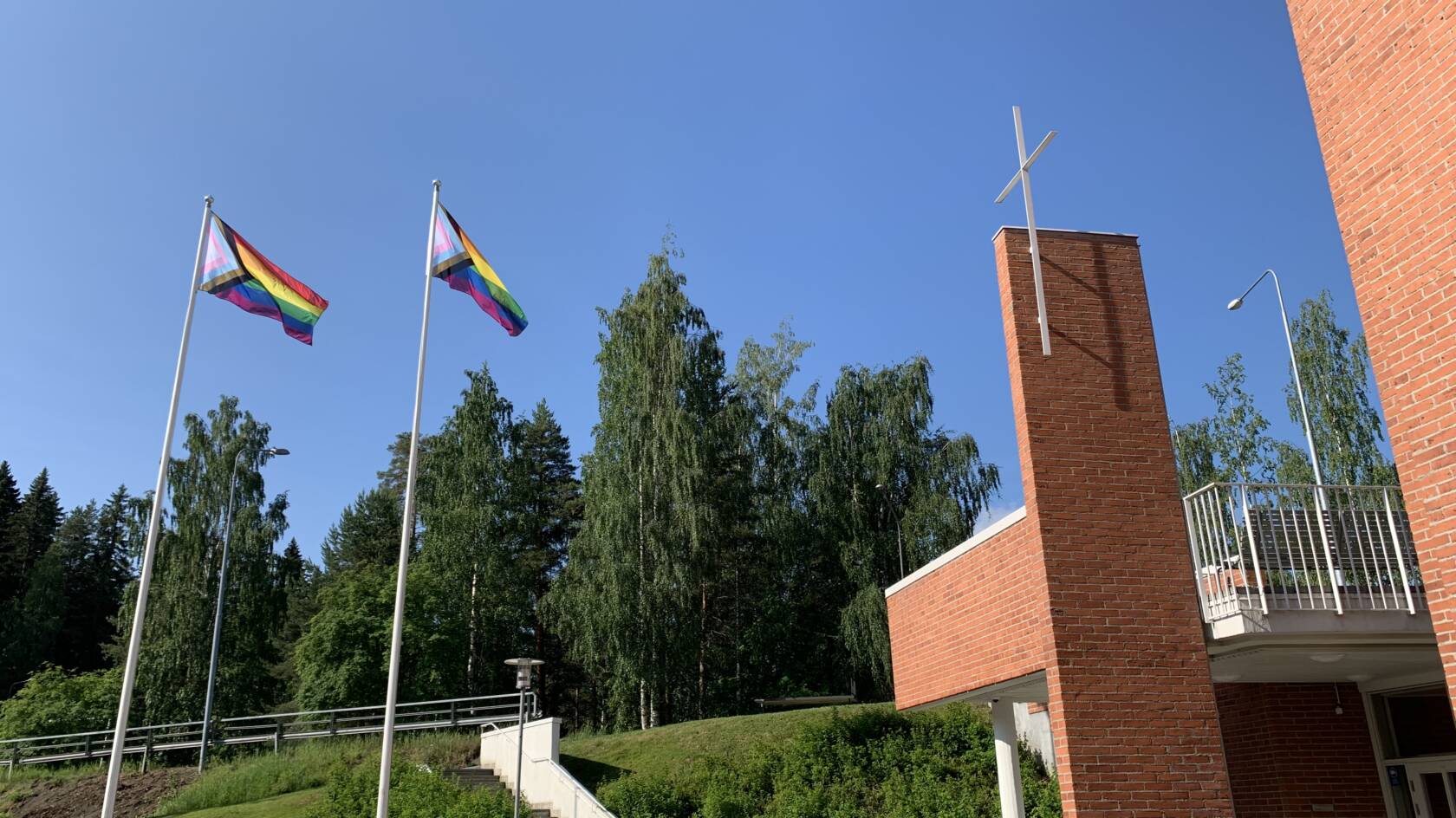 Sateenkaariliputus Pyhän Johanneksen kirkolla